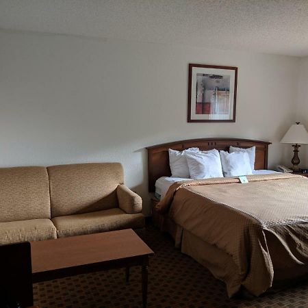 Boarders Inn And Suites By Cobblestone Hotels - Ripon מראה חיצוני תמונה